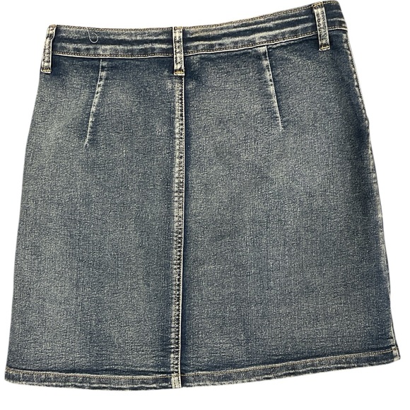 Y2K Button Front Denim Mini Size 8 Brandy Aritzia Style - Picture 3 of 5